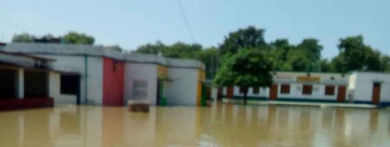 ballia-flood-building_1060