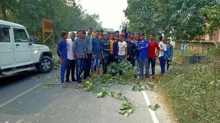 Road-Block_Sikanderpur
