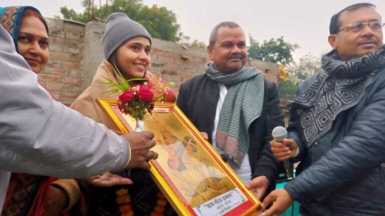 GirlHonoured_Ballia
