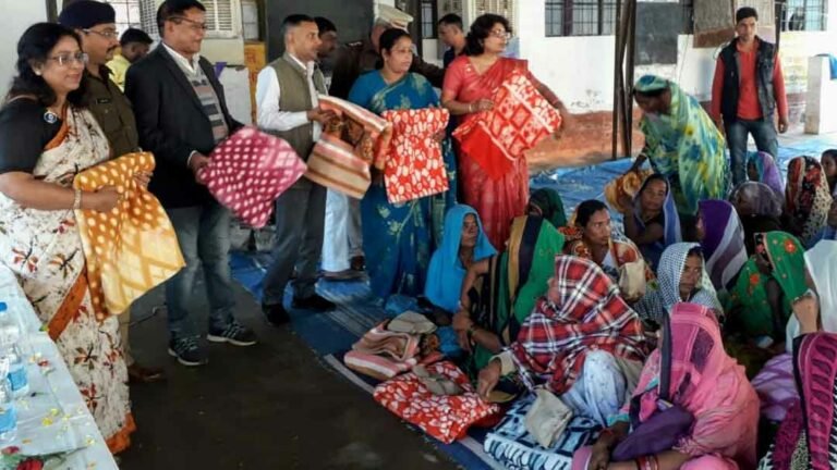 WomenInmates_Blanket