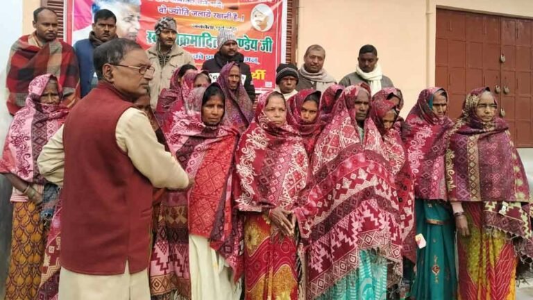 ShawlDistribution_Dubahar