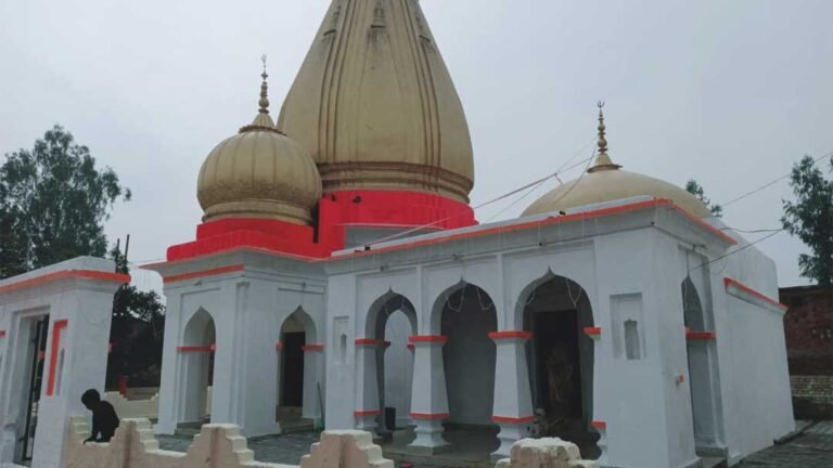 ChaturbhujMandir_Sikanderpu