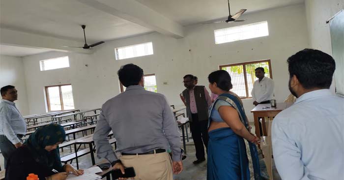 JNCU Vice Chancellor did surprise inspection of examination centers