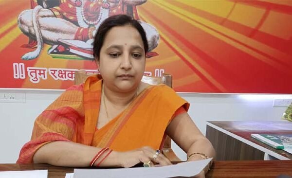 सीएम योगी आदित्यनाथ ने बांसडीह विधानसभा क्षेत्र के विकास के लिए 54 करोड़ की  स्वीकृति दी बांसडीह. क्षेत्रीय विधायक केतकी सिंह ने बताया कि प्रदेश सरकार के सीएम योगी आदित्यनाथ ने बांसडीह विधानसभा क्षेत्र के विकास के लिए 54 करोड़ की विभिन्न योजनाओं की स्वीकृति दी है.
