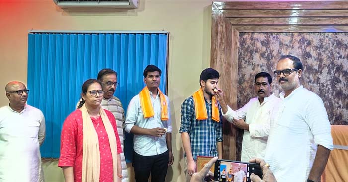 In the declared result of NTA, Ketan Kashyap and Vinay Kumar of Nagaji Saraswati Vidya Mandir Maldepur won, welcomed in the school