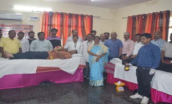 Vice Chancellor honored blood donors on World Blood Donation Day