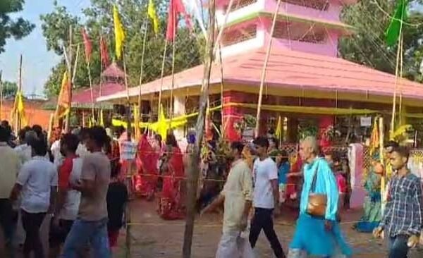 Nine day Vishnu Mahayagya going on at the tomb of Chainram Baba