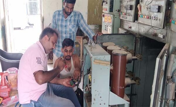 Electricity disappeared for hours due to rain and humid heat, 40 villages lost power, villagers upset