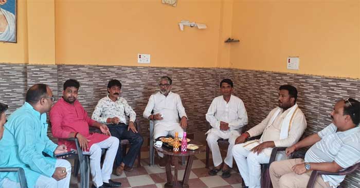 SP leaders paid tribute to Samajwadi leader Shardanand Anchal