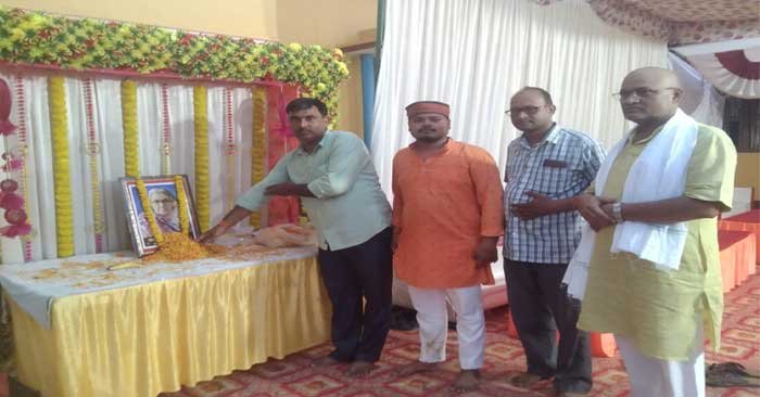 People paid tribute on the occasion of Shraddha Karma of social worker's grandmother