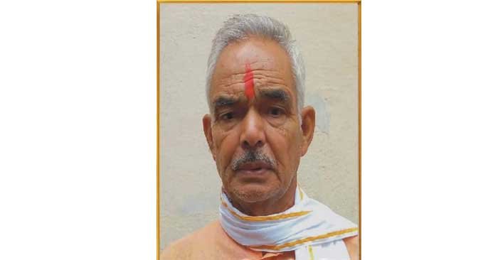 Teacher Chandra Bhushan Pathak passed away, funeral program concluded on the banks of Ganga