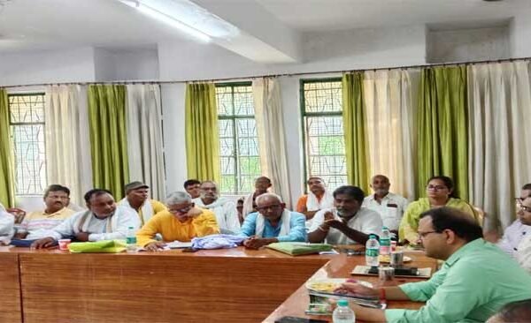 FIR will be lodged against branch managers who do not give benefits of Pradhan Mantri Fasal Bima Yojana