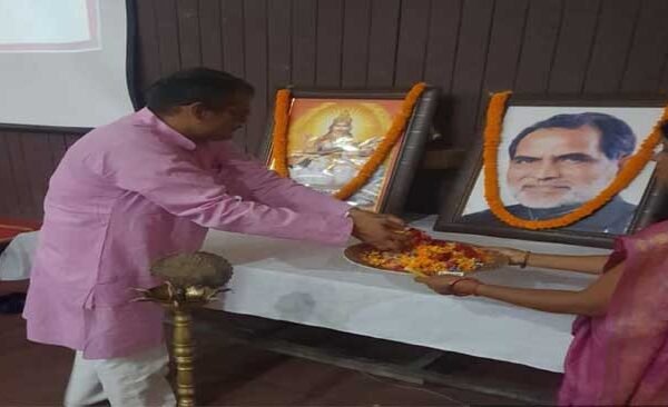 Discussion on 'Relevance of Indian Knowledge Tradition in Indian Education System' on fifth day under FDP at JNCU
