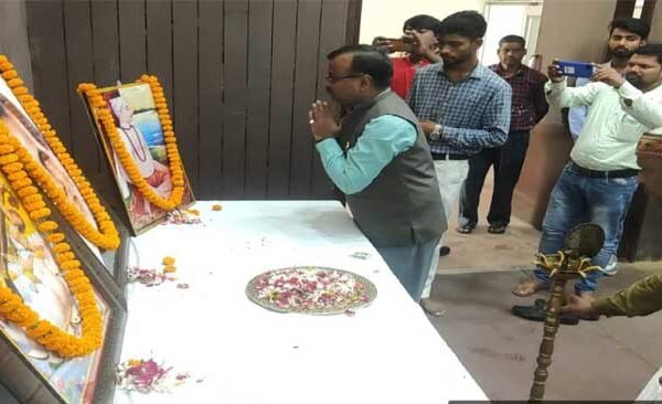Poets like Tulsidas built the identity of India - Vice Chancellor Sanjit Kumar