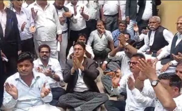हापुड़ जनपद न्यायालय