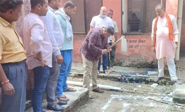 Block chief Seer laid the foundation stone of pink toilet by using a shovel.