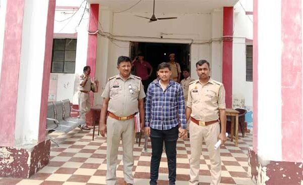 Proclaimed criminal carrying Rs 10,000 reward arrested
