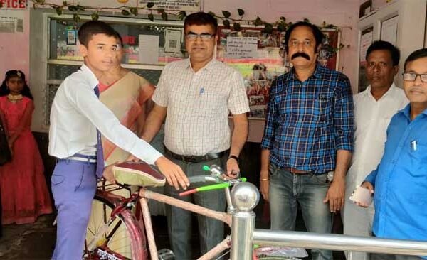 SDM distributed prizes of Madhuri Smriti Gyan Competition