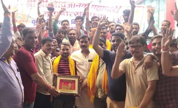 Mahaviri flag and Durga puja committee honored on the presentation of Khatu Shyam