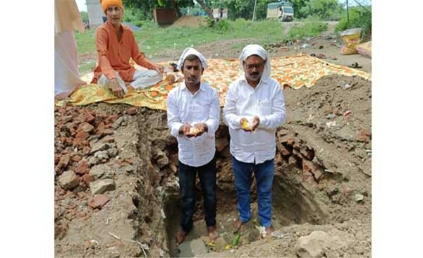 Foundation stone of Acharya Pandit Hazari Prasad Dwivedi Memorial Entrance Gate laid