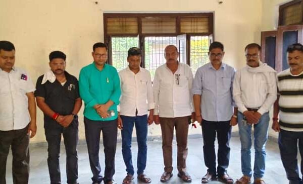 Tribute and condolence meeting organized on the demise of senior journalist and democracy fighter