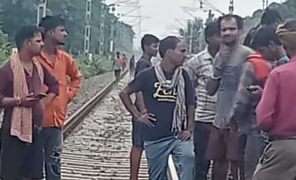 35-year-old woman dies after being hit by a train