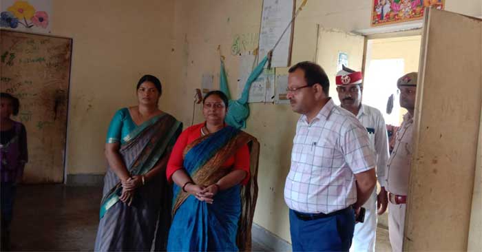 District Magistrate did surprise inspection of Kasturba Gandhi Girls School