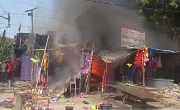 Shop caught fire due to short circuit, loss worth lakhs