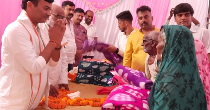 Blankets distributed to 151 helpless people on the death anniversary of Lekhnath Pandey