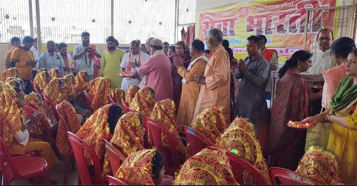 Ballia Live Navratri Special: Aarti performed by 133 girls after worshiping them on Durga Navami