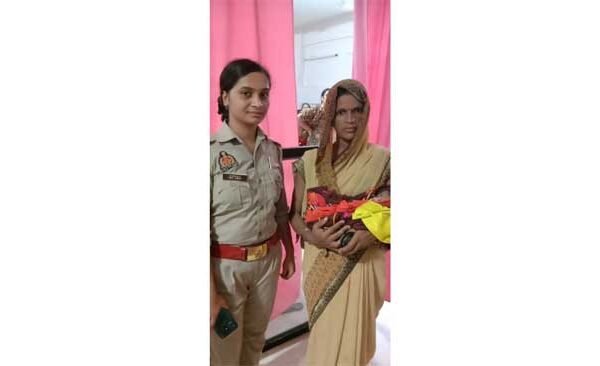 Newborn baby found in the garden, undergoing treatment in the district hospital