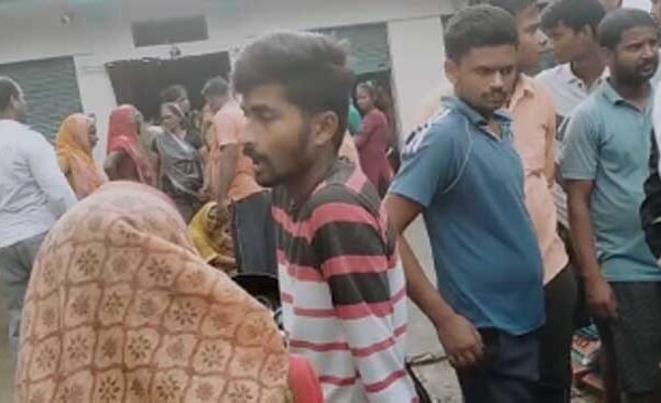 School bus dragged girl near Semri Chatti, condition critical, referred to Varanasi