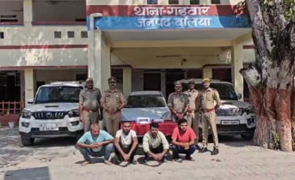 Police arrested four interstate accused on charges of vehicle theft.