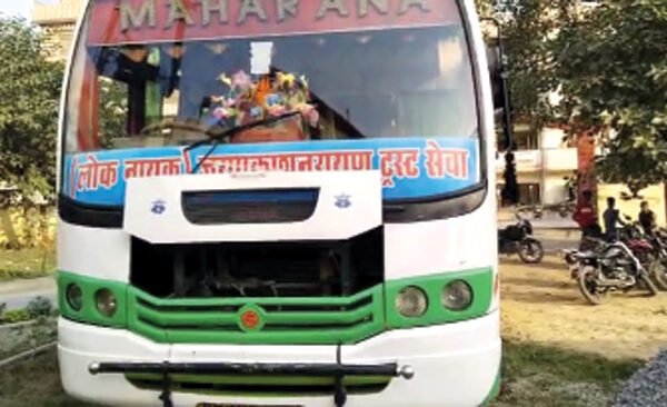 Large quantity of illegal English liquor recovered from Lok Nayak Jaiprakash Narayan Trust service bus.
