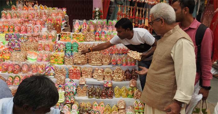 Market of firecrackers opened, huge sales