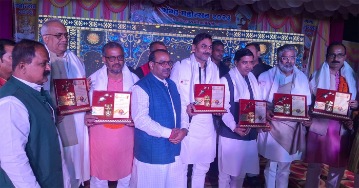 MP inaugurated Ganga Mahotsav in martyr Mangal Pandey's village Nagwa.