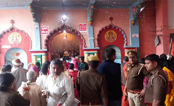 Lakhs of devotees take a dip of faith on the bank of Ganga Tamsa Sangam on Kartik Purnima.