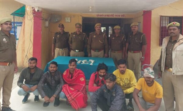 Gang of thieves busted, police arrested