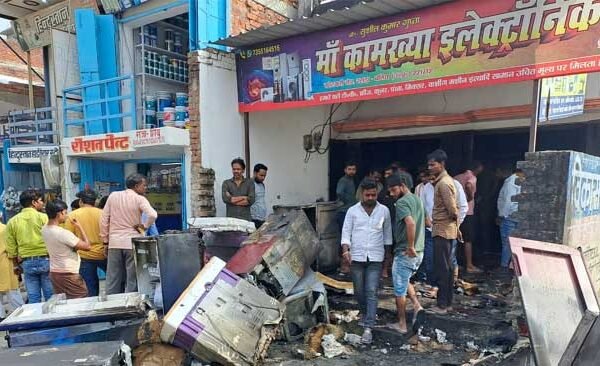 Goods worth lakhs destroyed in fire caused by short circuit in electronic shop