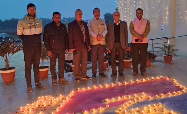 डॉ. रुचिका मिश्रा की पुस्तक 'भारत छोड़ो आंदोलन और गोरखपुर' का लोकार्पण