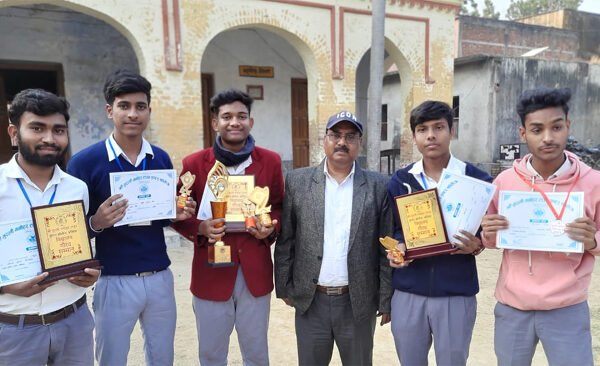 Prize distribution took place at the conclusion of Murali Babu Jayanti celebrations.