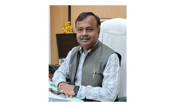 JNCU Vice Chancellor Prof. Sanjeet Kumar Gupta gave best wishes on New Year