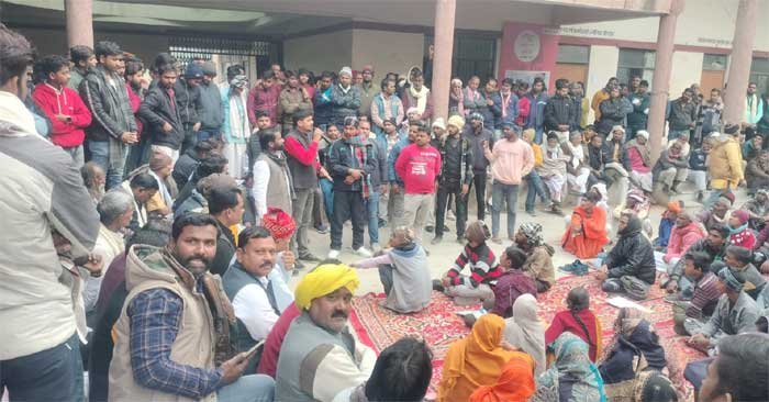 Gond Mahasabha demonstration for issuong caste certificate