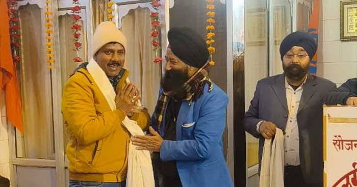 Gurdwara Management Committee honored IRCS Coordinator Shailendra in Prakash Utsav.