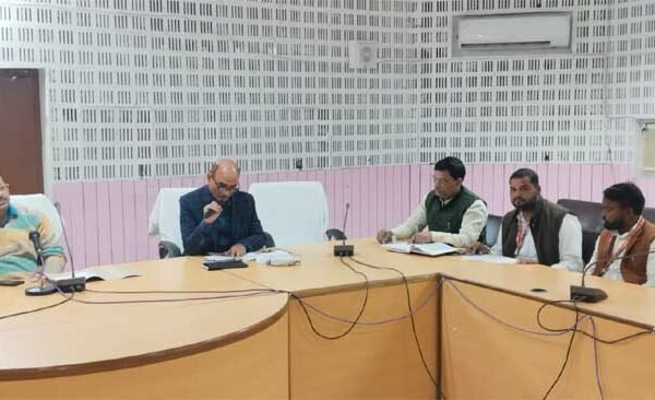District Magistrate held meeting for pure electoral roll
