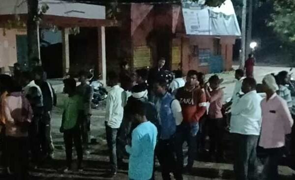 One person died on the spot after an e-rickshaw collided with a parked trolley in Bansdih.