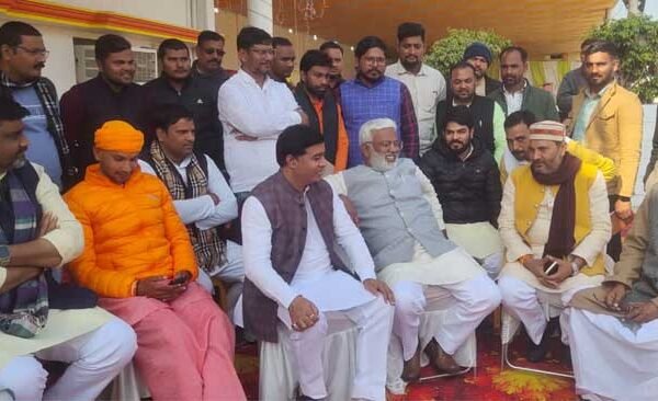 Ghosi Lok Sabha seat should remain occupied by BJP - Cabinet Minister Swatantra Dev Singh gave instructions to the workers