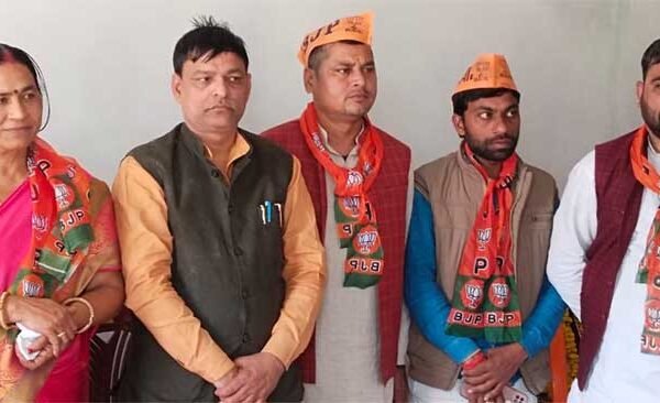 Meeting of BJP members held in Rasra Mandal - Dozens took membership of BJP