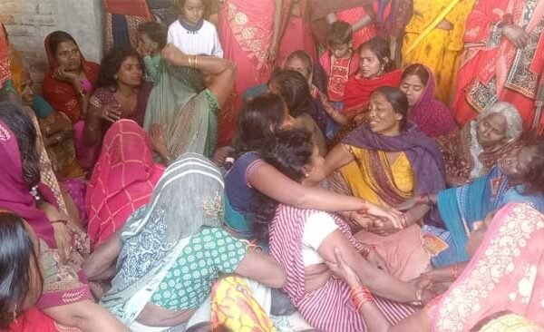Laborer dies due to electric shock