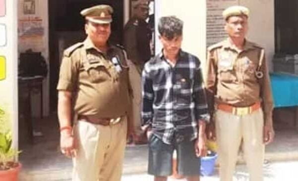 The accused who lured a teenage girl away was caught by the police.
